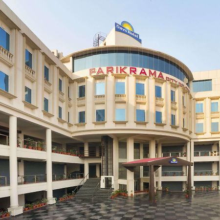 Days Hotel By Wyndham, Jalandhar Bagian luar foto