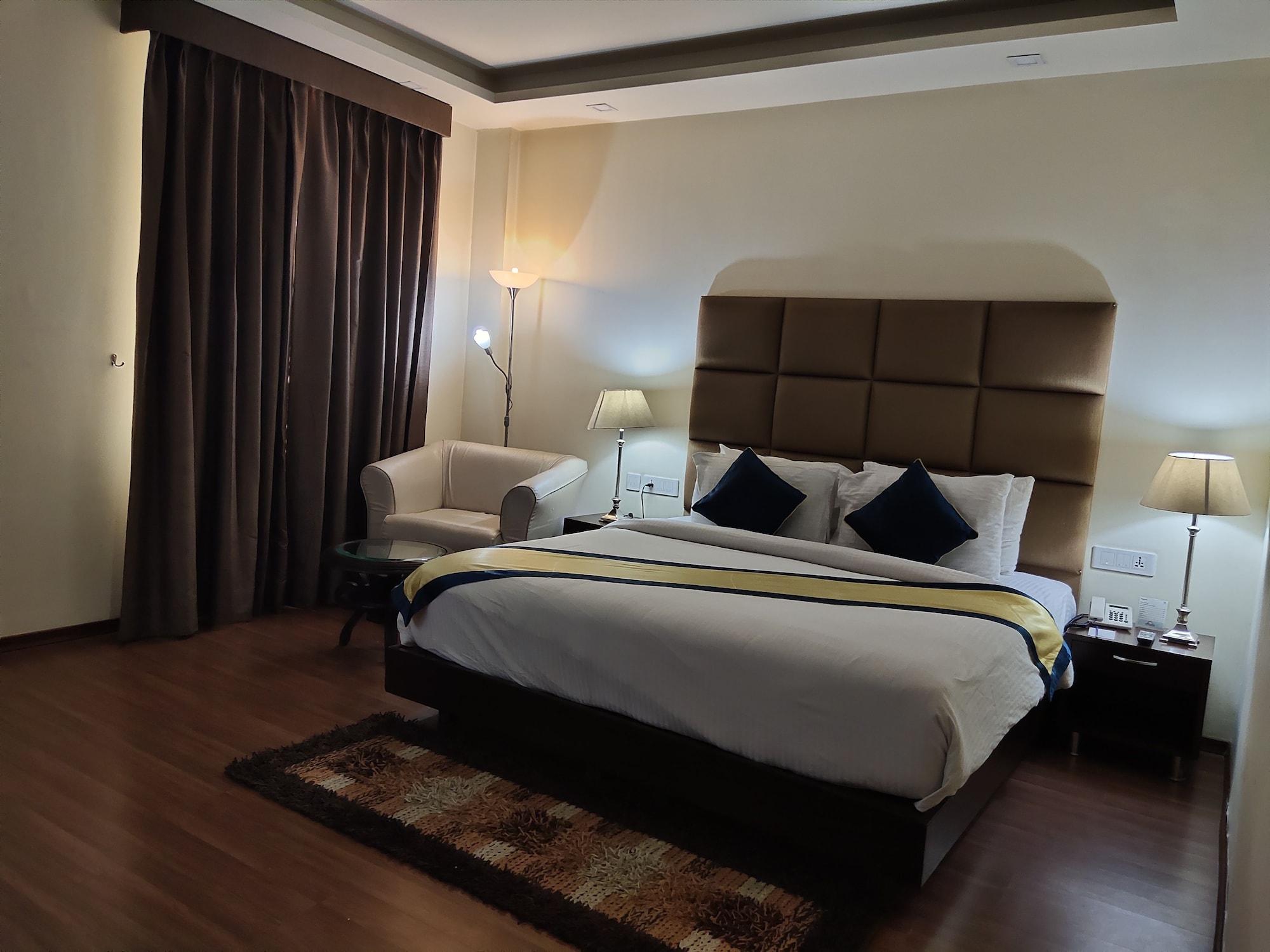 Days Hotel By Wyndham, Jalandhar Bagian luar foto