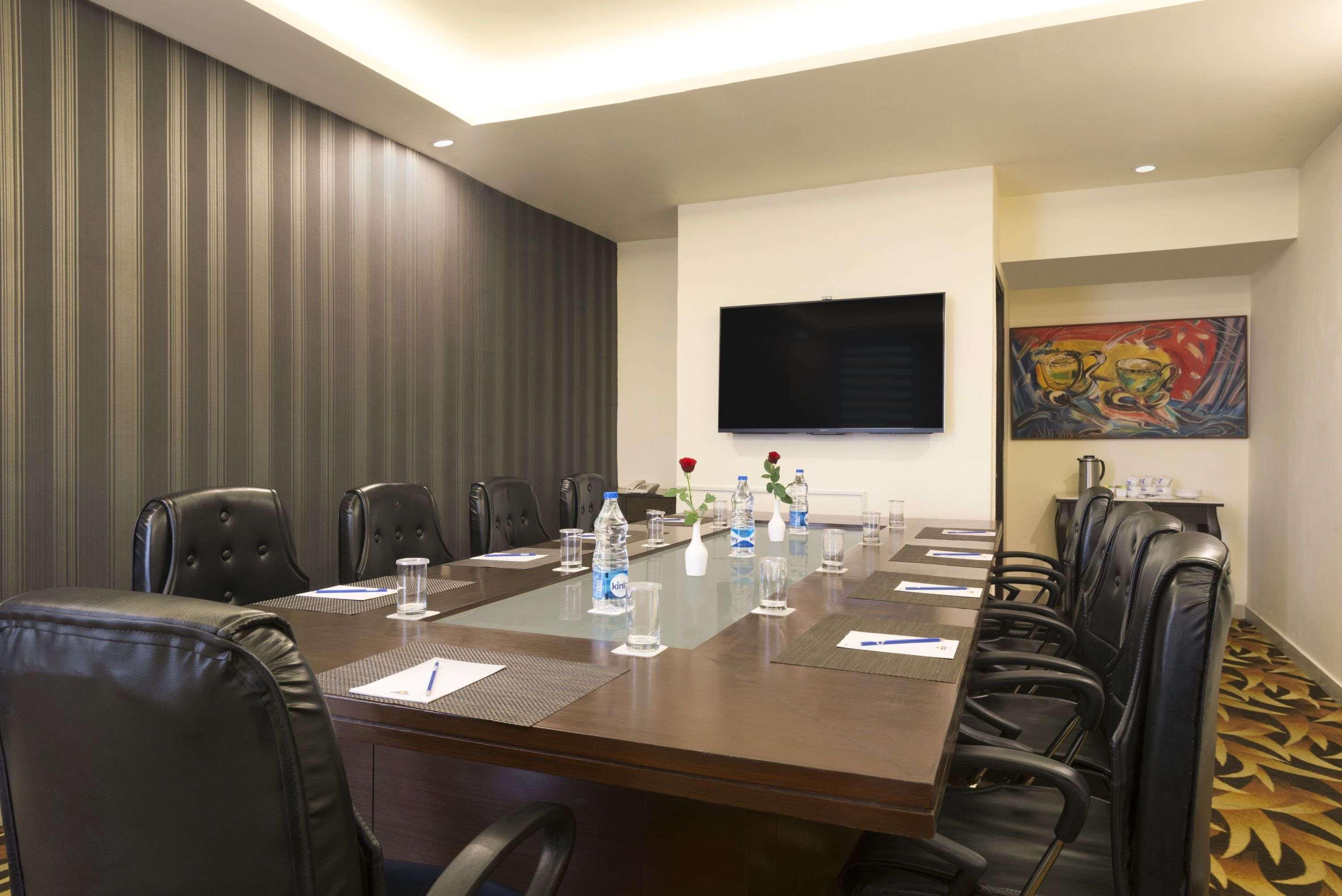 Days Hotel By Wyndham, Jalandhar Bagian luar foto