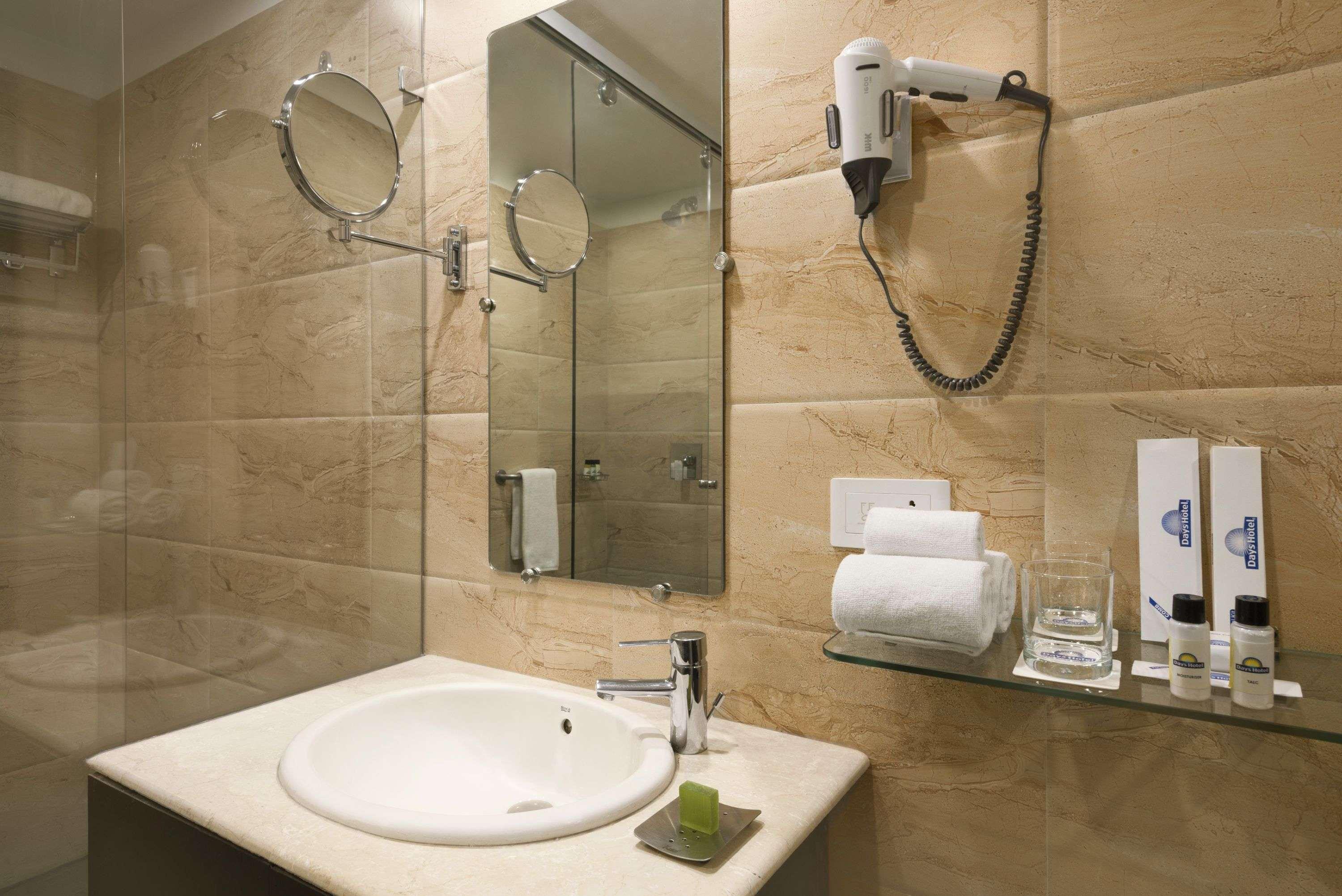 Days Hotel By Wyndham, Jalandhar Bagian luar foto