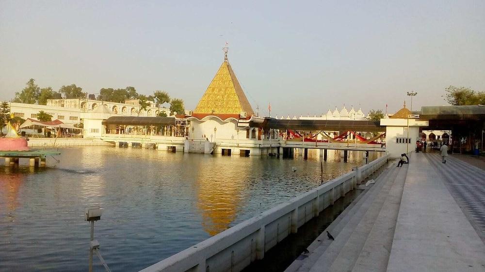 Days Hotel By Wyndham, Jalandhar Bagian luar foto