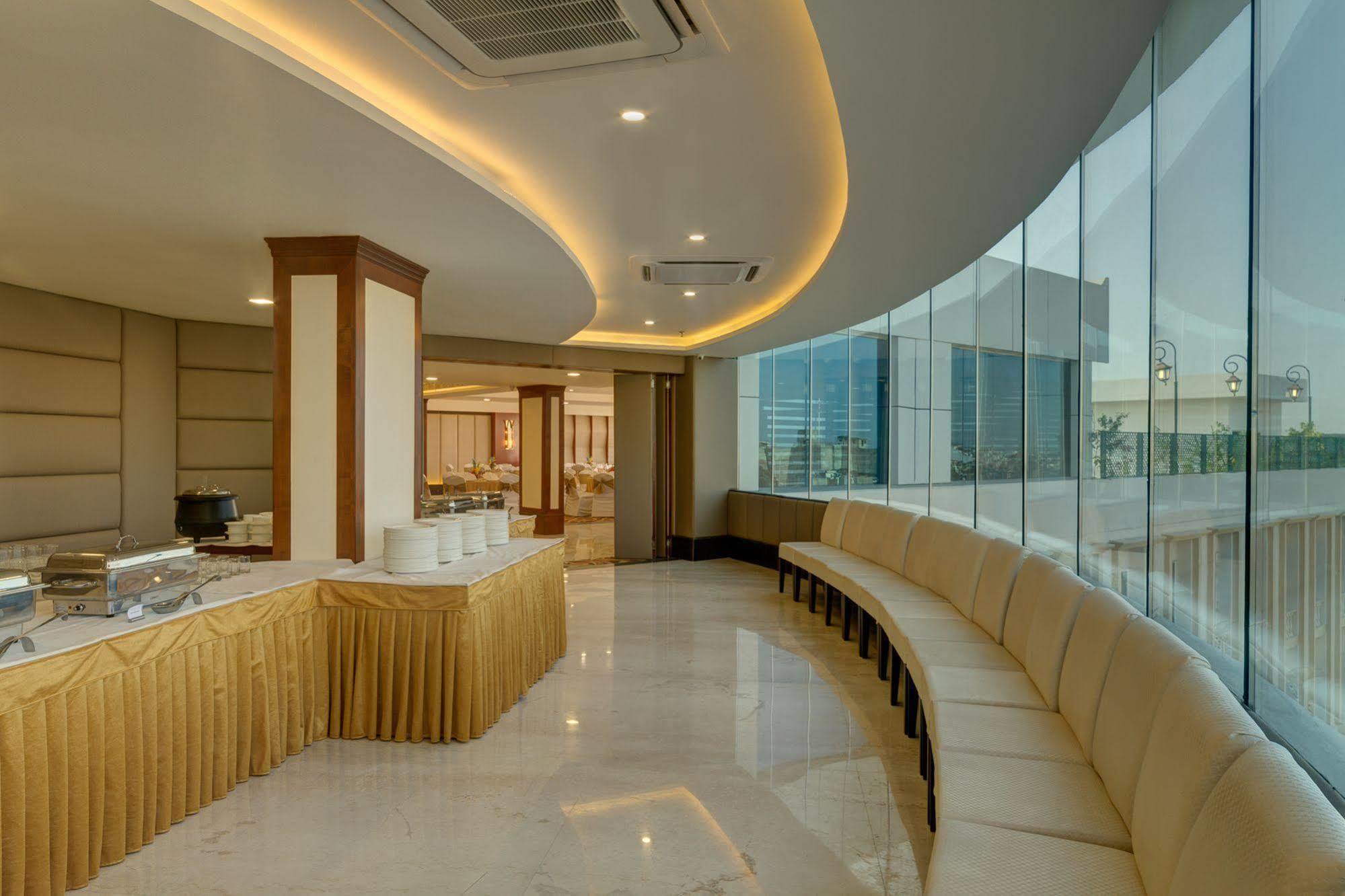 Days Hotel By Wyndham, Jalandhar Bagian luar foto